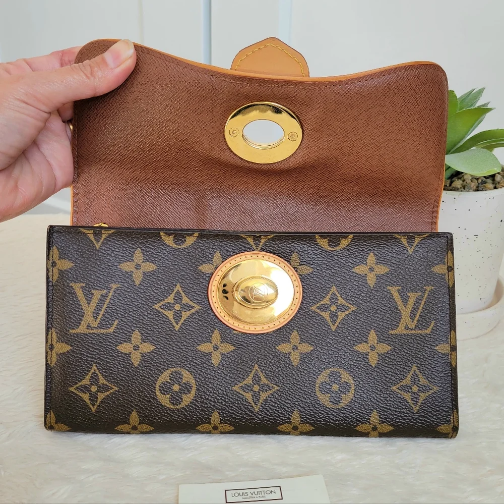 Louis Vuitton Wallet Boetie Monogram - Shoulder Crossbody